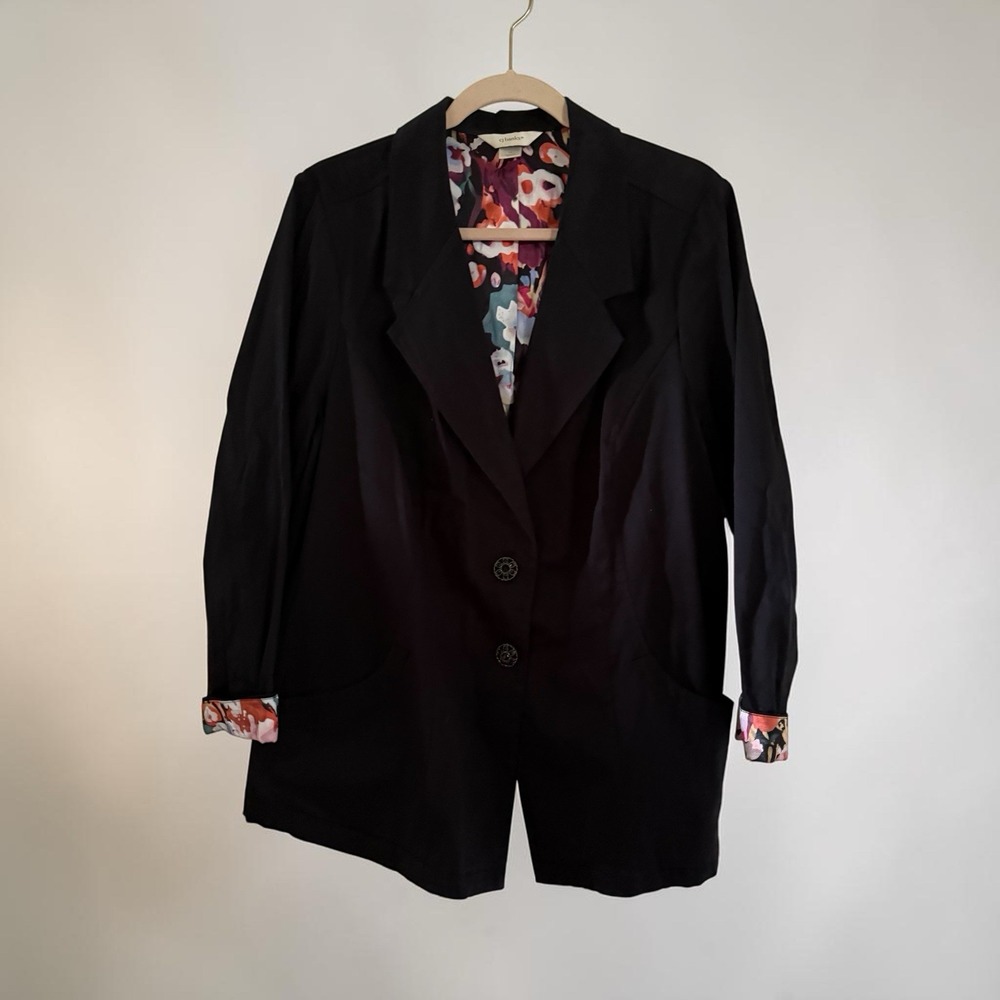 CJ Banks Women's Black Blazer with Vibrant Floral Lining & Cuffs – Size XL
